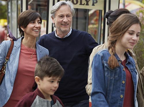 RS_EY_Happy_family_2.jpg
